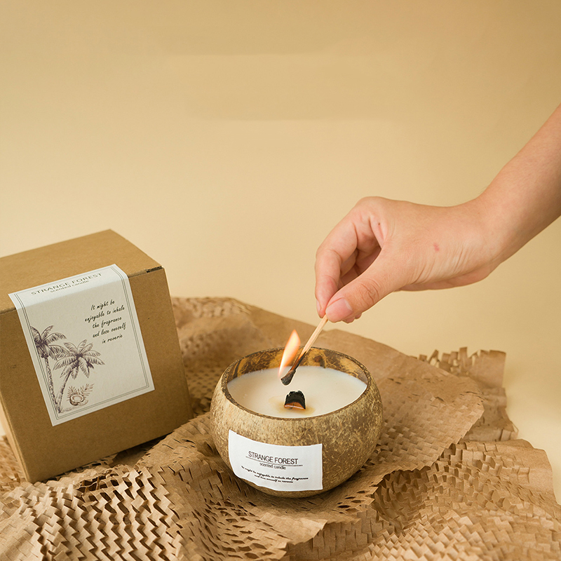 ココナッツシェル アロマセラピー キャンドル エッセンシャル - Scented Candle Luxury のレビューと価格