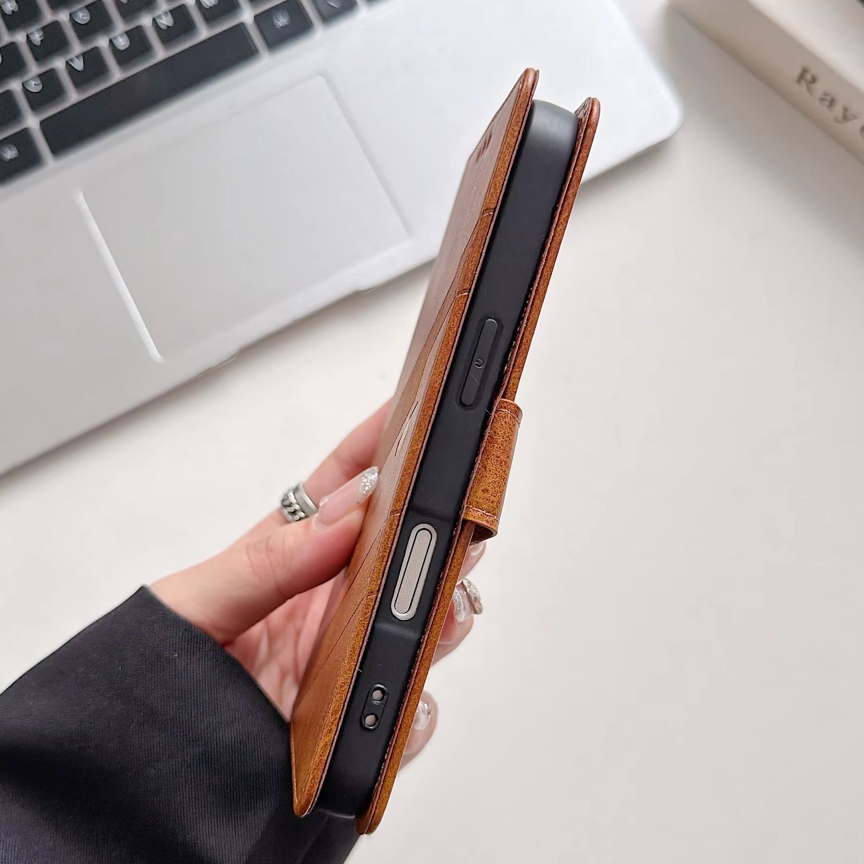 iPhone 17 E 16 15 14 13 12 11  - Leather Card Wallet のレビューと価格